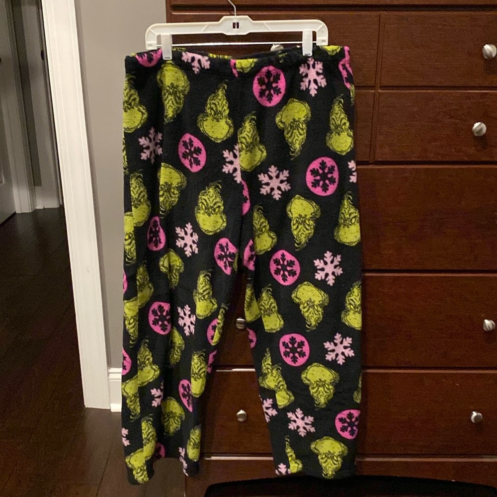 Women size XXL Grinch pajama pants